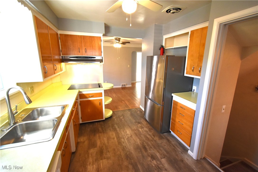 Rooss - Residential Lease