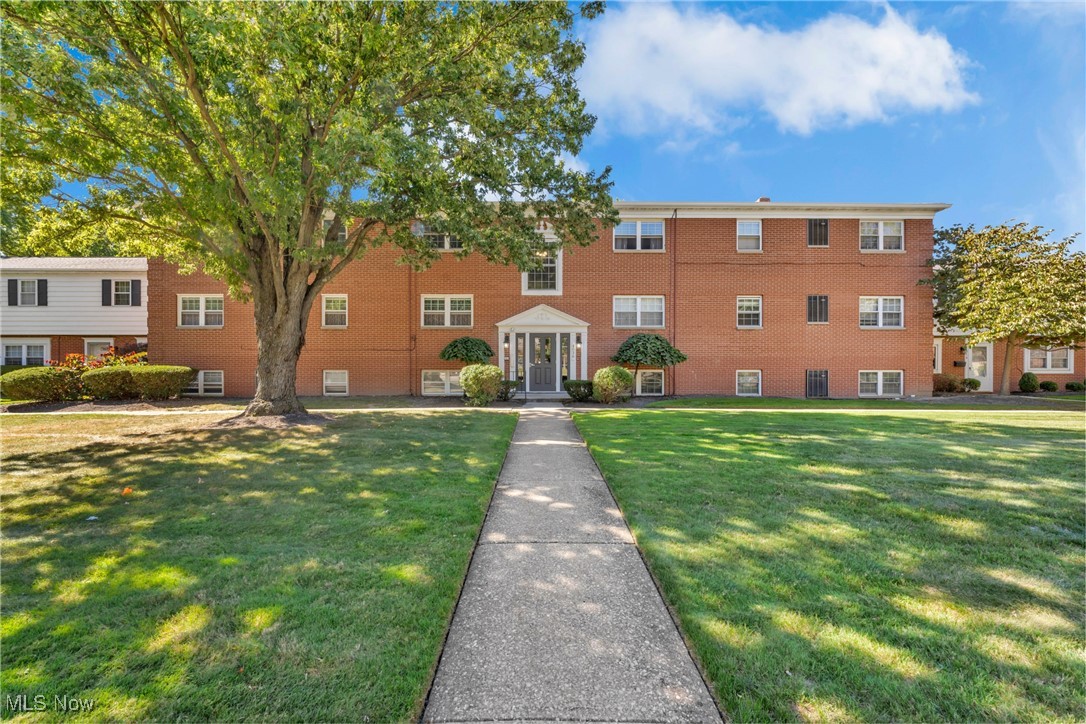 Roman Gardens Condo - Residential