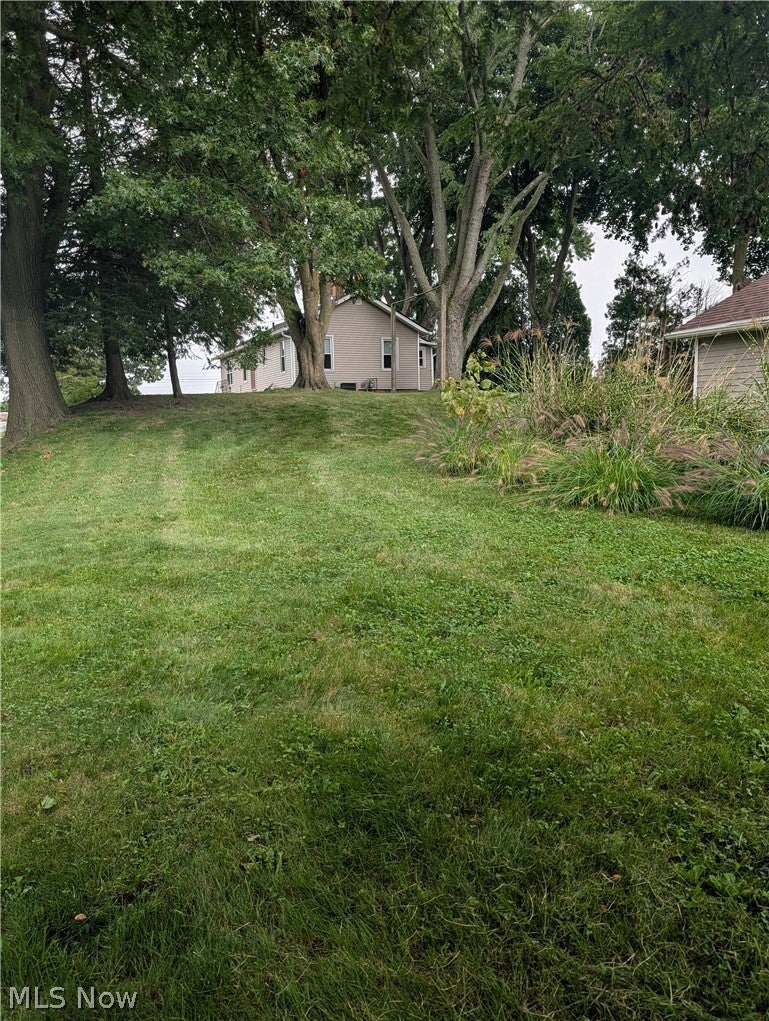 1242 Wingfoot Lake Road
