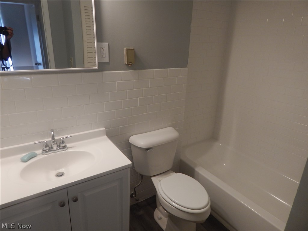 Silver Lake Towers Condo - Residential