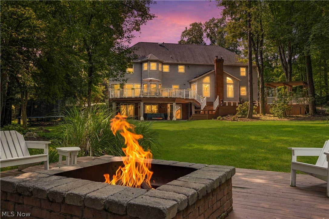 2537 Fox Circle