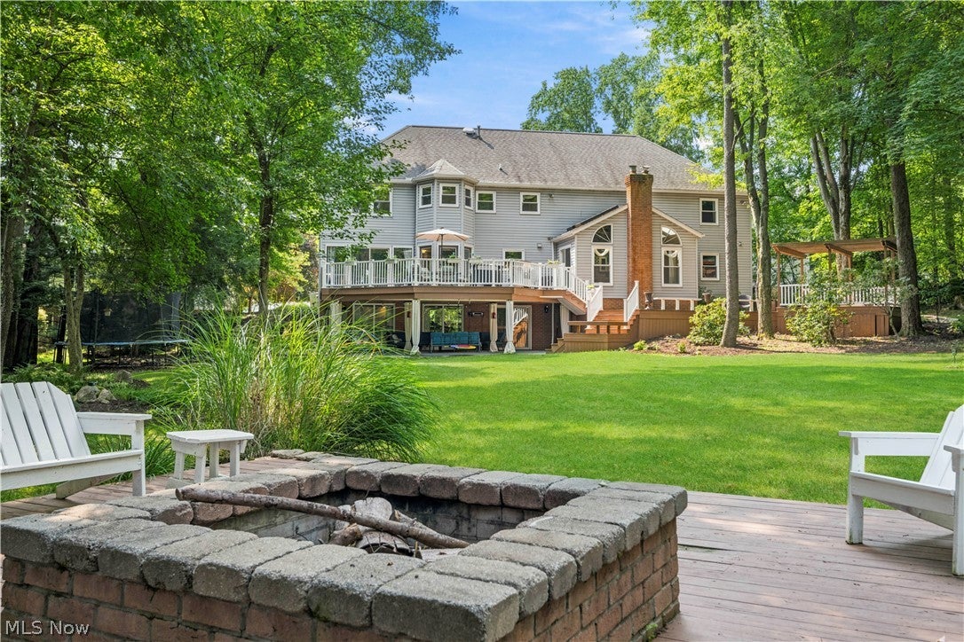 2537 Fox Circle