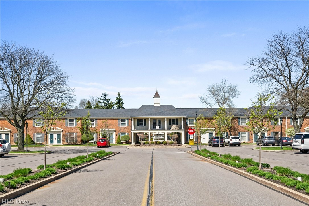 Georgetown/Lynhurst Condo - Residential