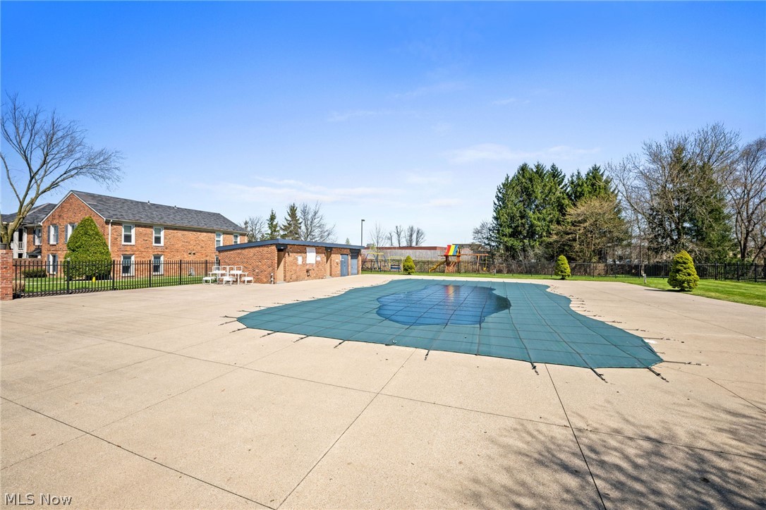 Georgetown/Lynhurst Condo - Residential