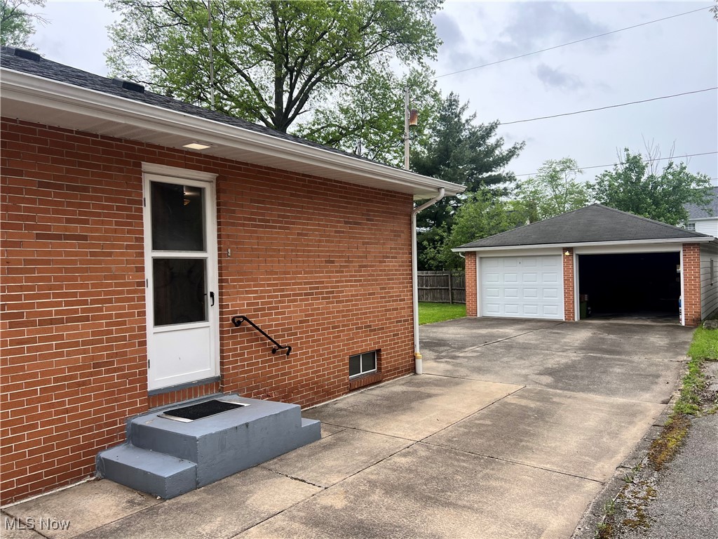 213 Kenmore Avenue, Warren, Ohio image 3