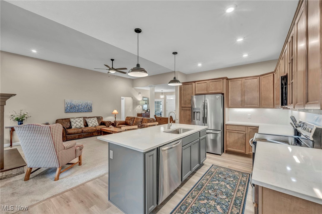 STONE RIDGE ESTATES - Residential