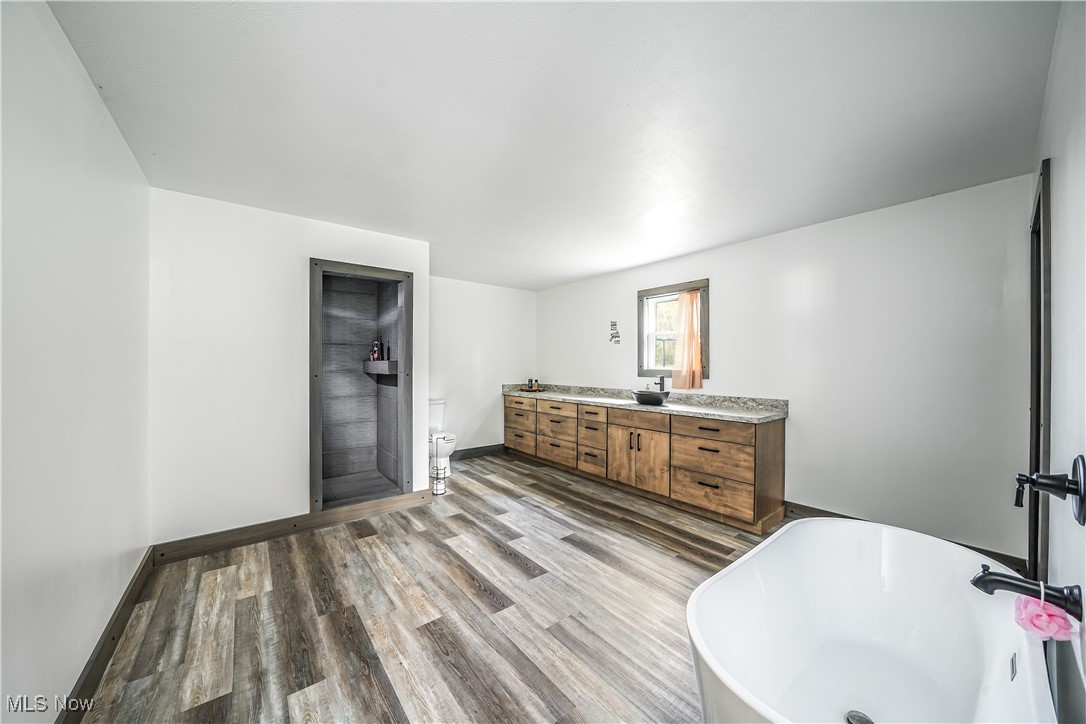 Old Connecticut Western Reserv - Residential