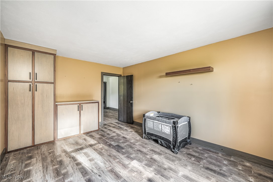 Old Connecticut Western Reserv - Residential