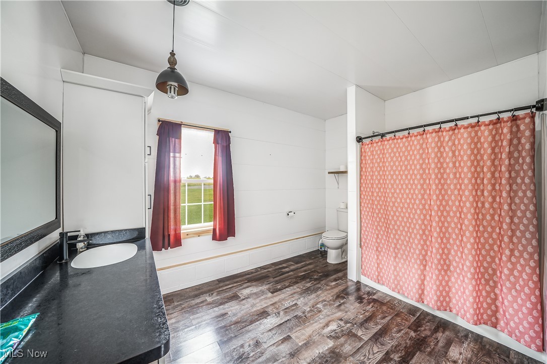 Old Connecticut Western Reserv - Residential