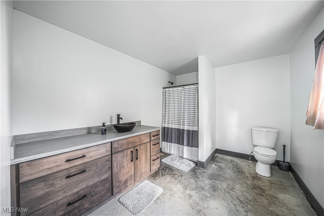 Old Connecticut Western Reserv - Residential