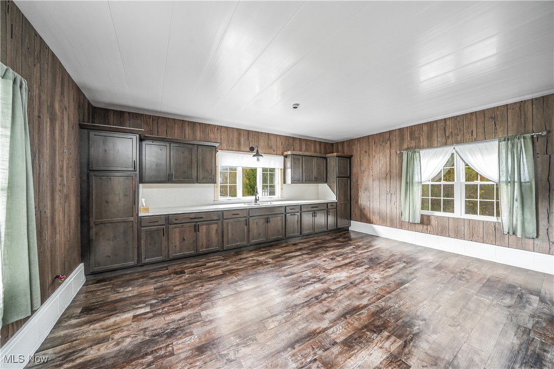 Old Connecticut Western Reserv - Residential