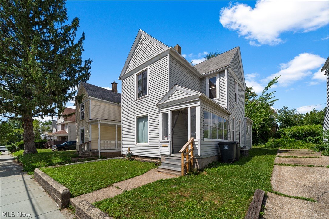 203 Crosby