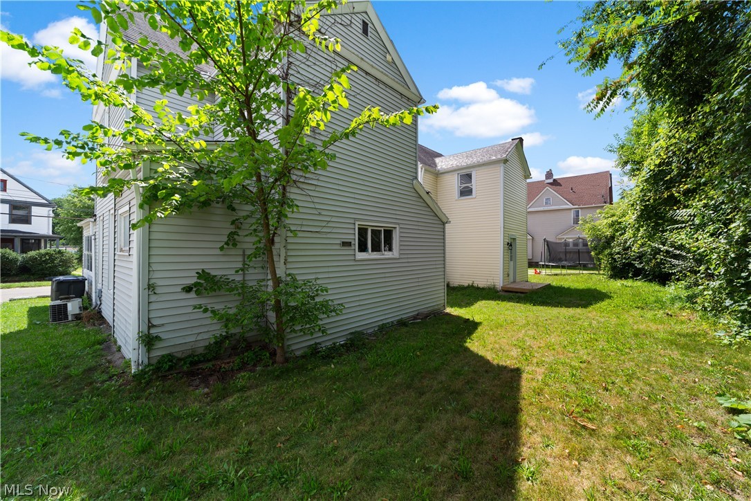 203 Crosby