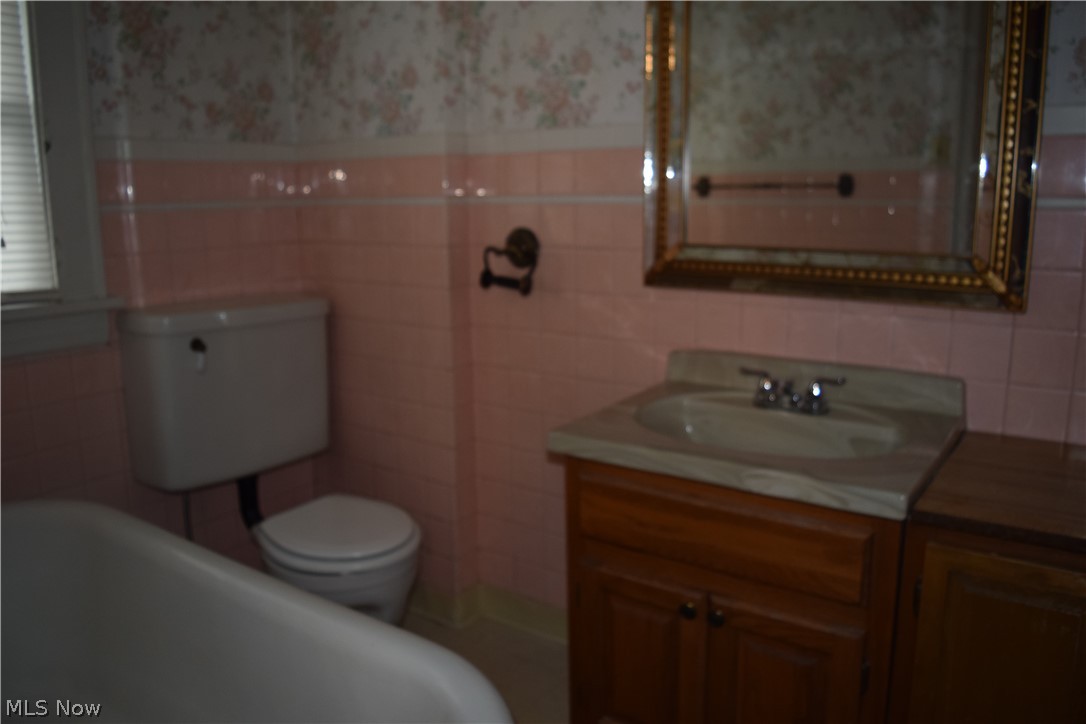 Mong Evans Andre - Residential