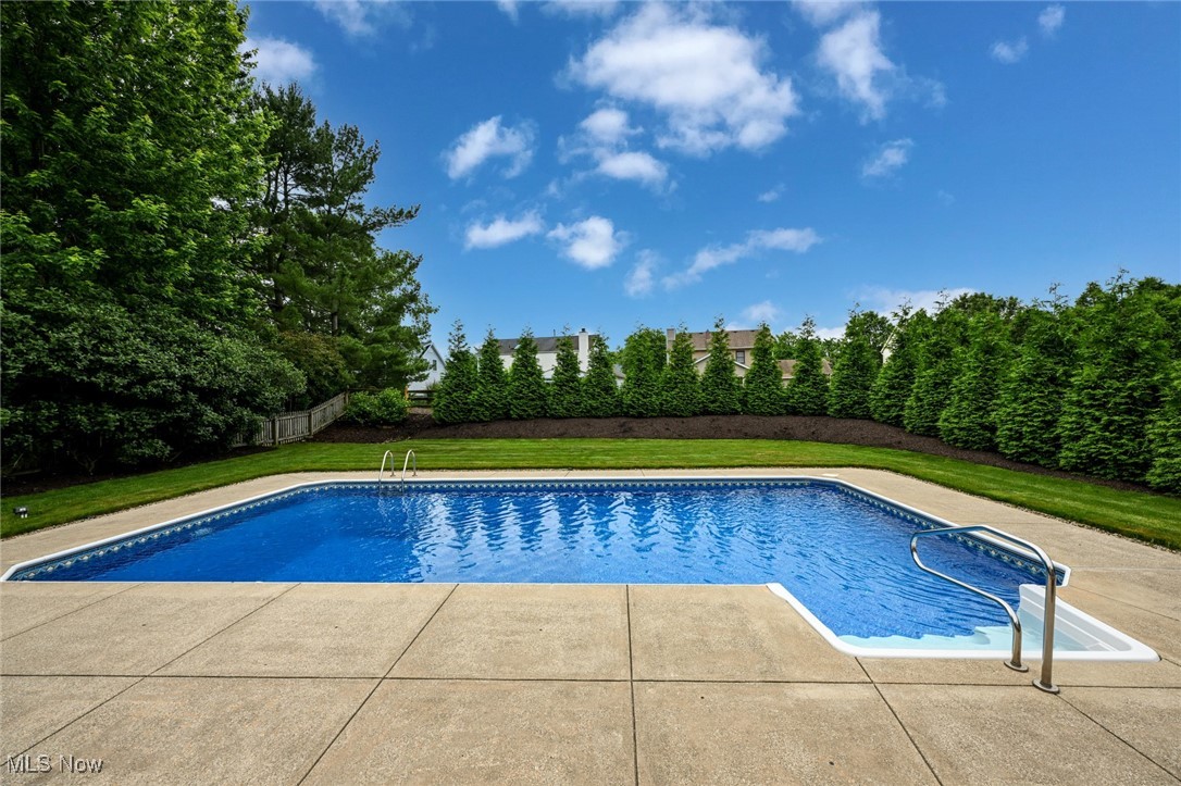 Twinsburg, Ohio 44087, United States, 3 Bedrooms Bedrooms, ,3 BathroomsBathrooms,Residential,Pending,155360