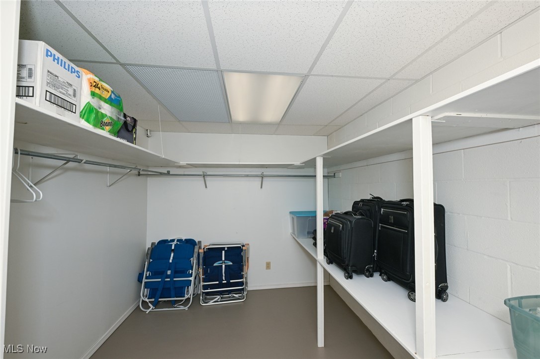 Twinsburg, Ohio 44087, United States, 3 Bedrooms Bedrooms, ,3 BathroomsBathrooms,Residential,Pending,155360