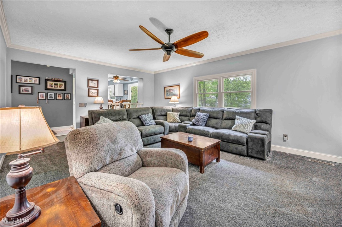 6721 Bretton Ridge Drive, North Olmsted, Ohio image 9