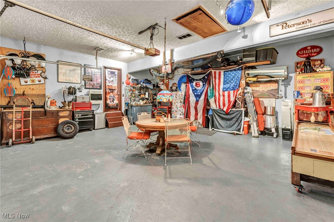 6721 Bretton Ridge Drive, North Olmsted, Ohio image 37