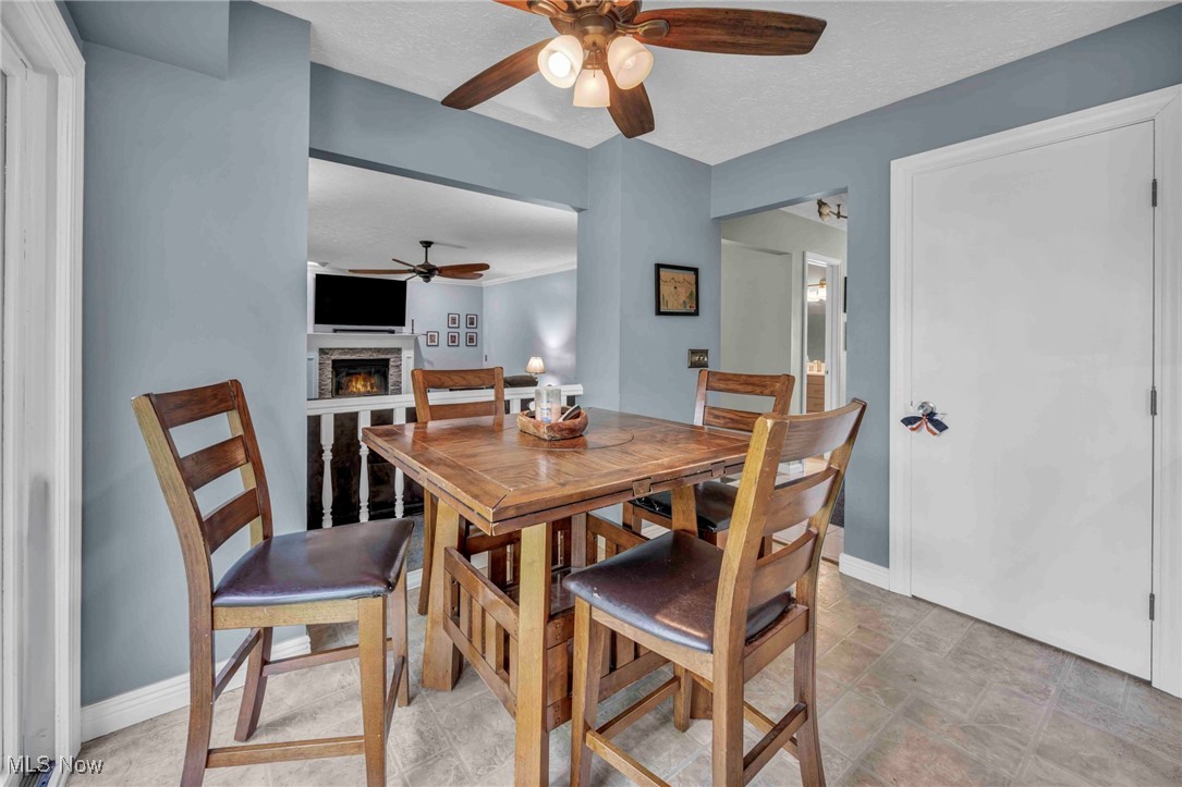 6721 Bretton Ridge Drive, North Olmsted, Ohio image 13