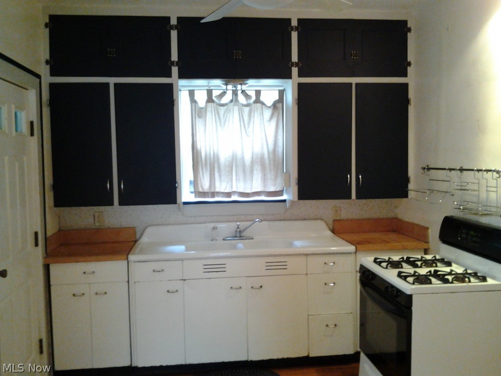 Crestland Park - Residential Lease