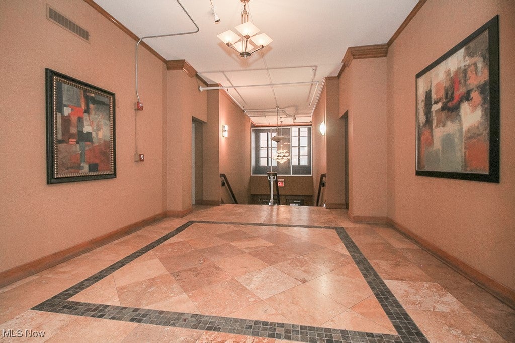 1133 W 9th Street 321