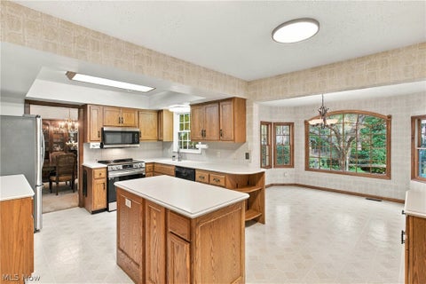 Tiny photo for 589 Lindford Drive, Bay Village, OH 44140 (MLS # 5256364)
