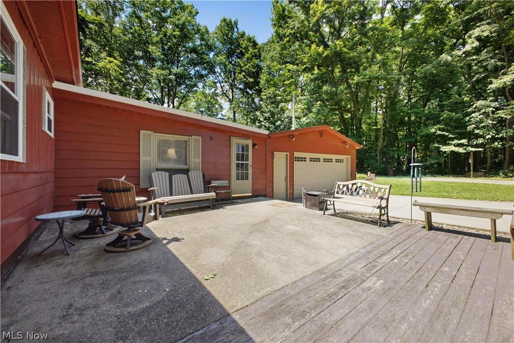 Photo of 5018 Fairfield School Road, Columbiana, OH 44408 (MLS # 5221196)