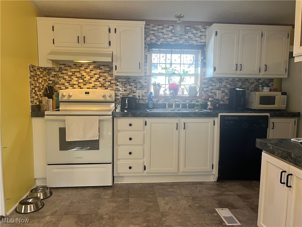 11079 Leader Road, Chardon, Ohio image 13