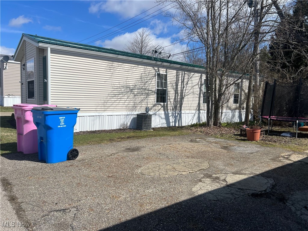 11079 Leader Road, Chardon, Ohio image 4