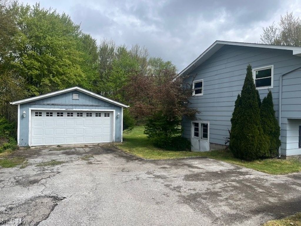 Photo of 11930 Woodin Road, Chardon, OH 44024 (MLS # 5205737)