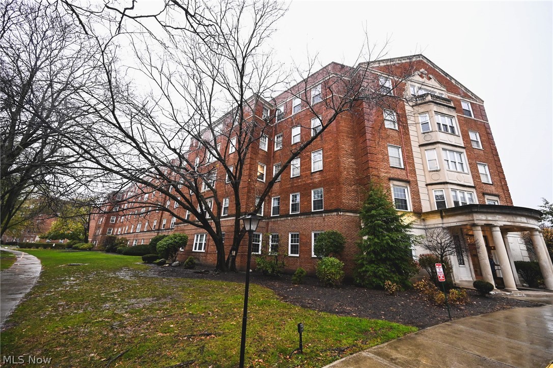 South Park Manor - Residential
