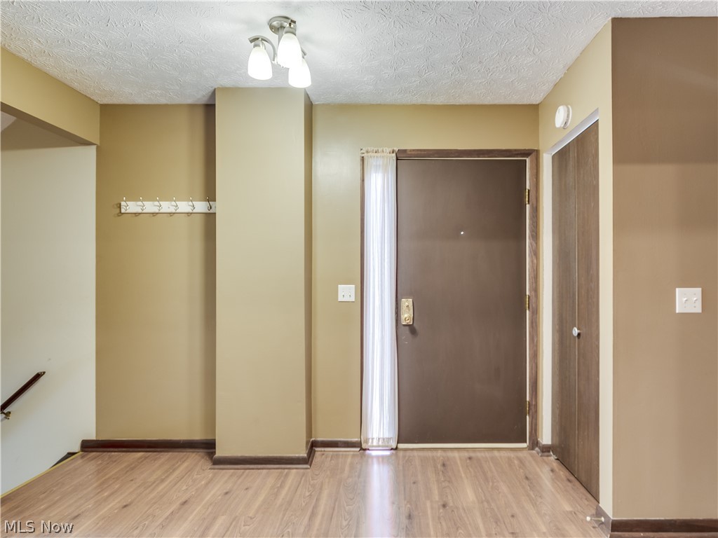 Hillsdale Rdg Condo - Residential