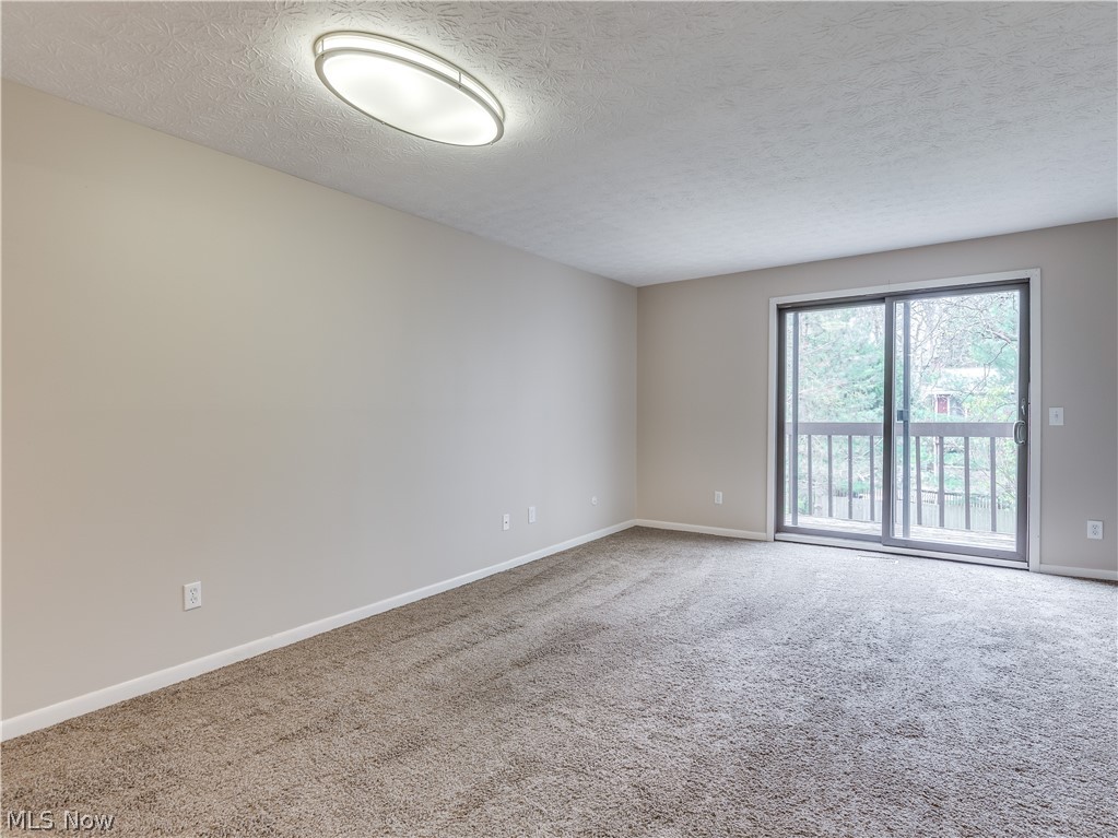 Hillsdale Rdg Condo - Residential