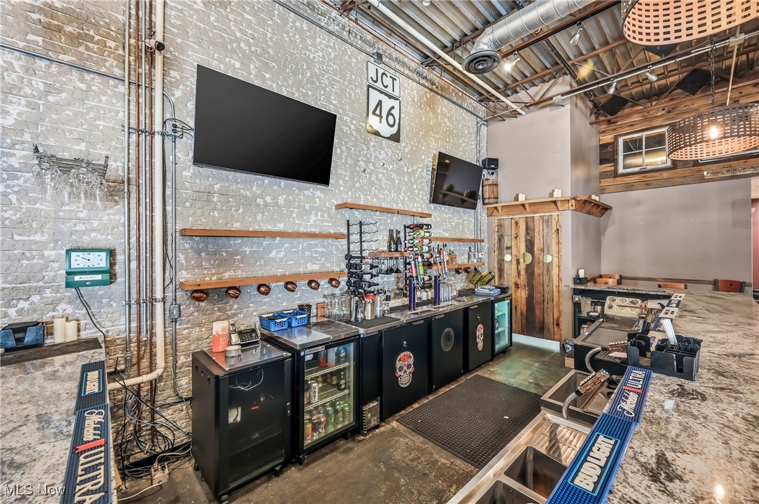 Village Plaza - Commercial Sale