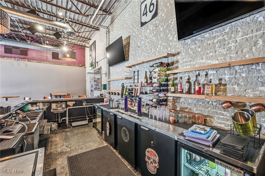 Village Plaza - Commercial Sale