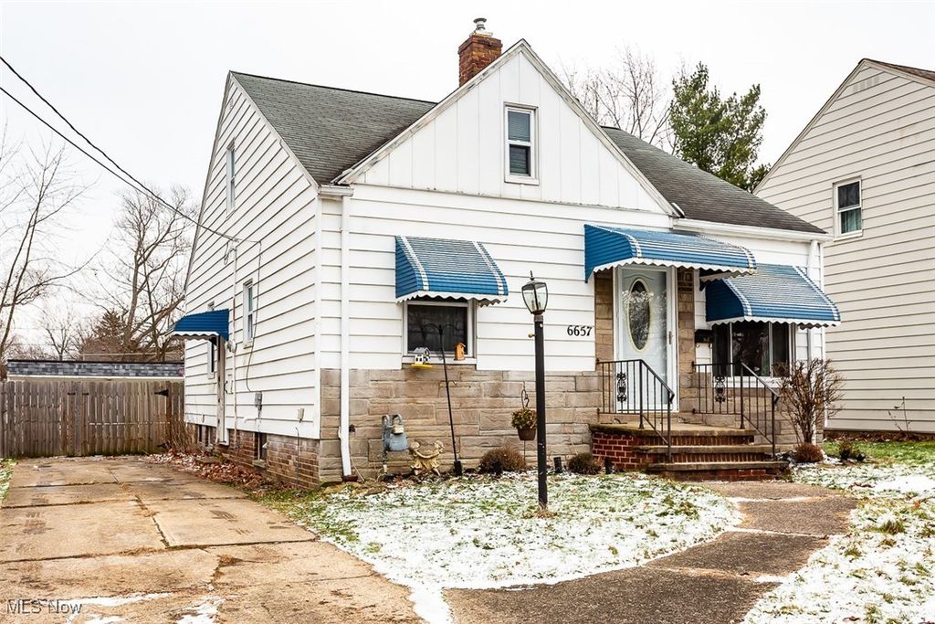 Photo of 6657 Orchard Boulevard, Parma Heights, OH 44130 (MLS # 5178173)