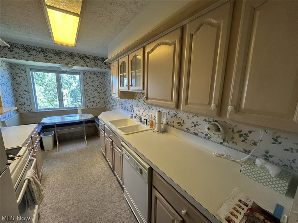 Whispering Heights Condo - Residential