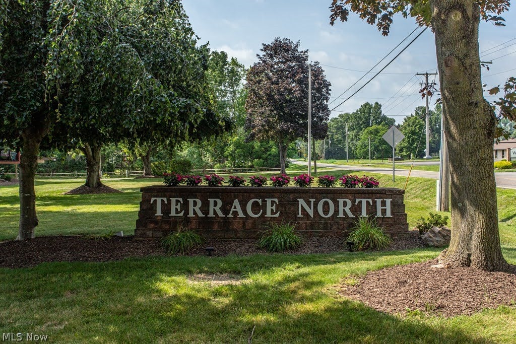 2540 North River Road NE C12