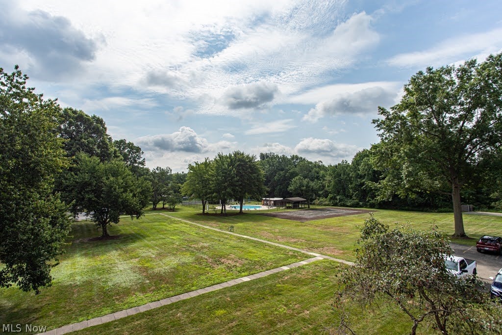 2540 North River Road NE C12