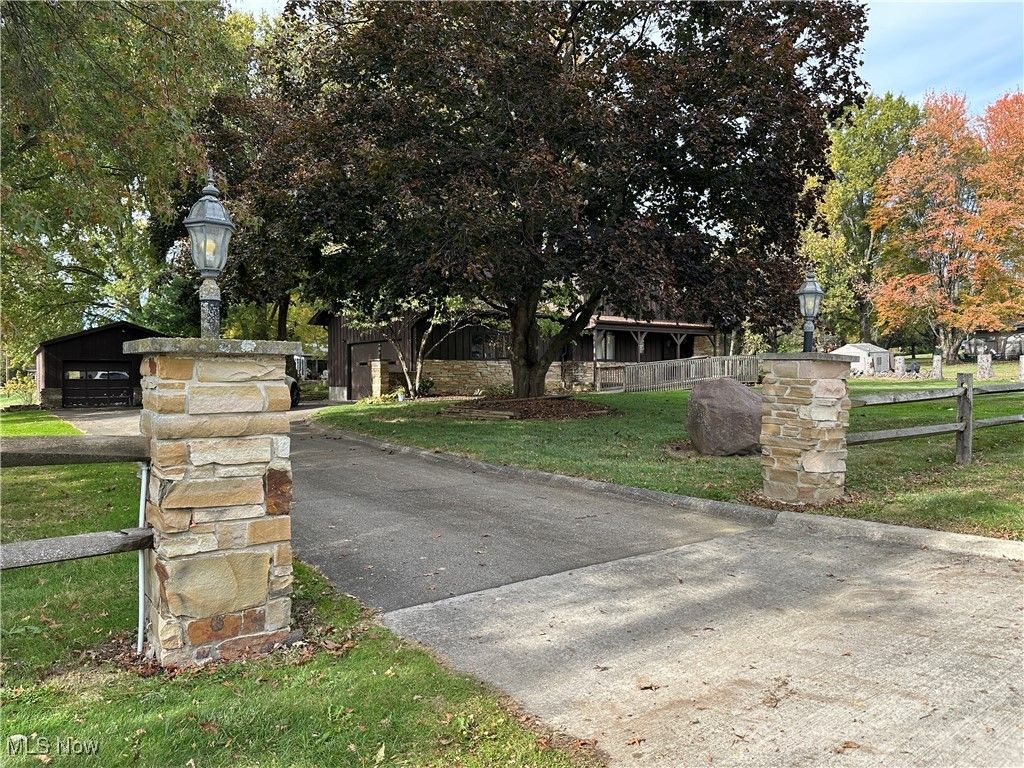 Photo of 978 Southwold Road, Copley, OH 44321 (MLS # 5166663)