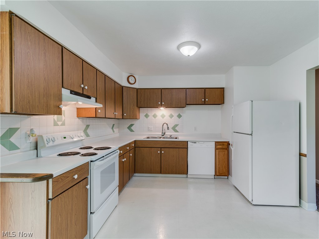 Meadowlake Estates - Residential