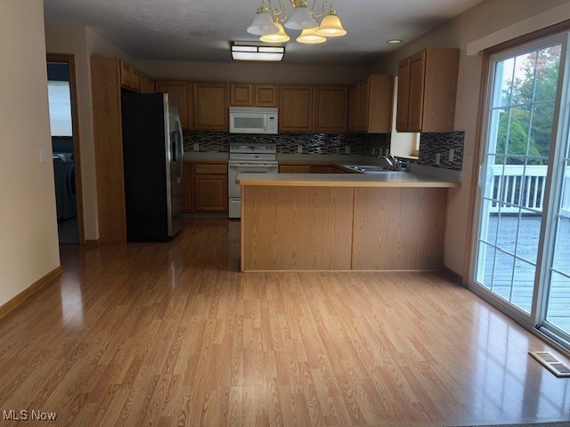 Emerald Lakes - Residential Lease