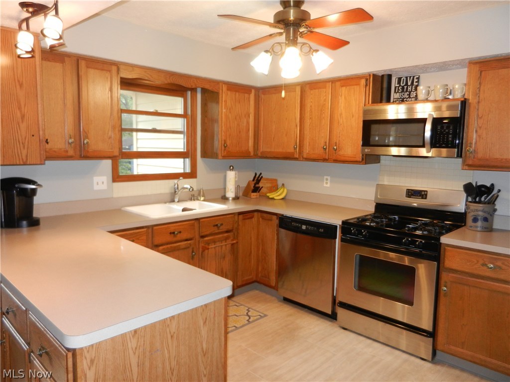 Bradfords Gate Ph I - Residential