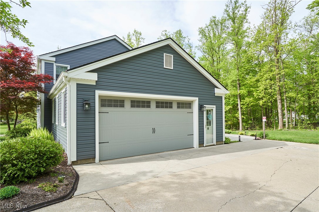 7304 Glastonbury Drive, Hudson, Ohio image 3