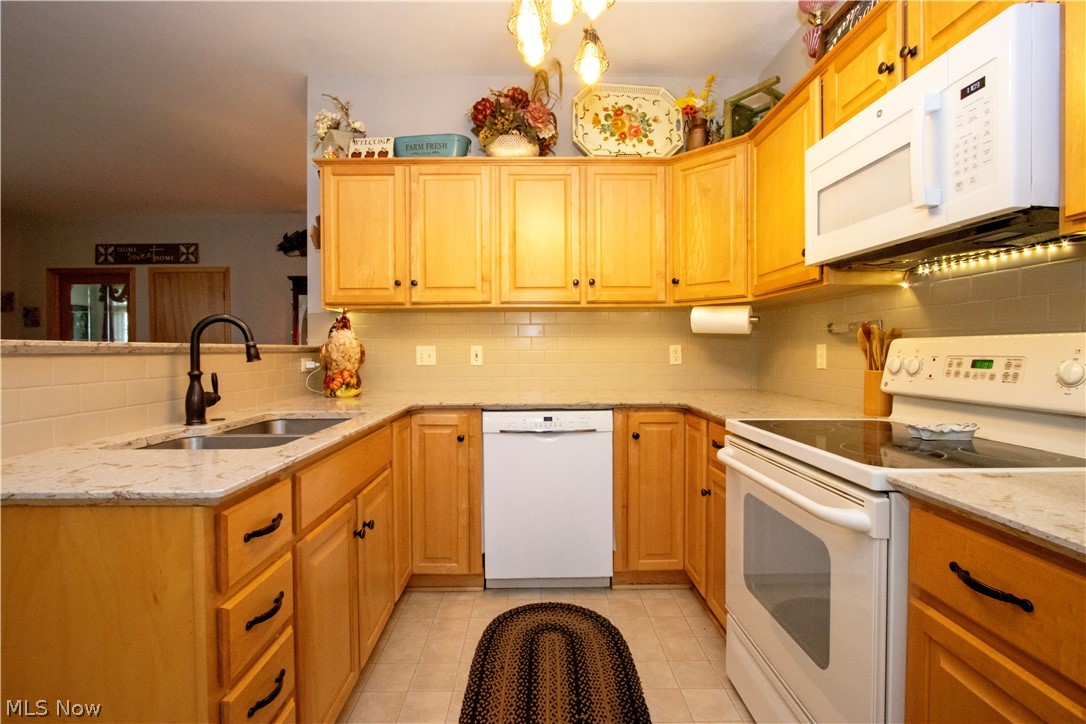 Commons/Vlgs/Wetherington Condo - Residential