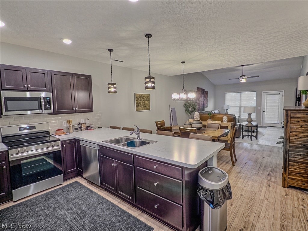 118 W Spring Drive