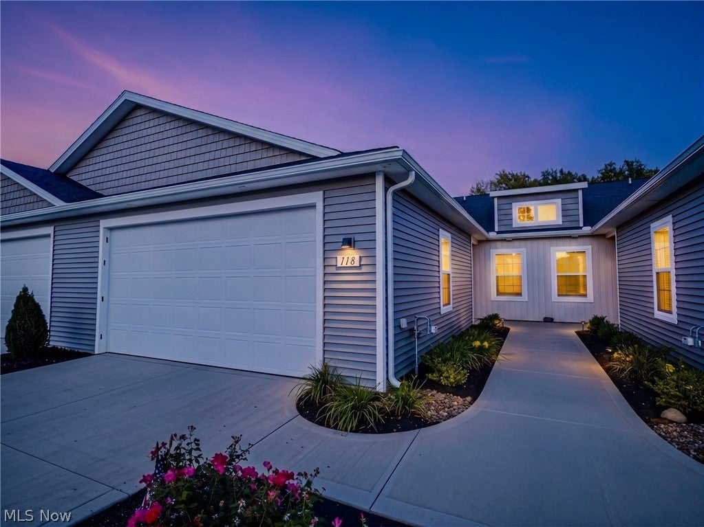 118 W Spring Drive