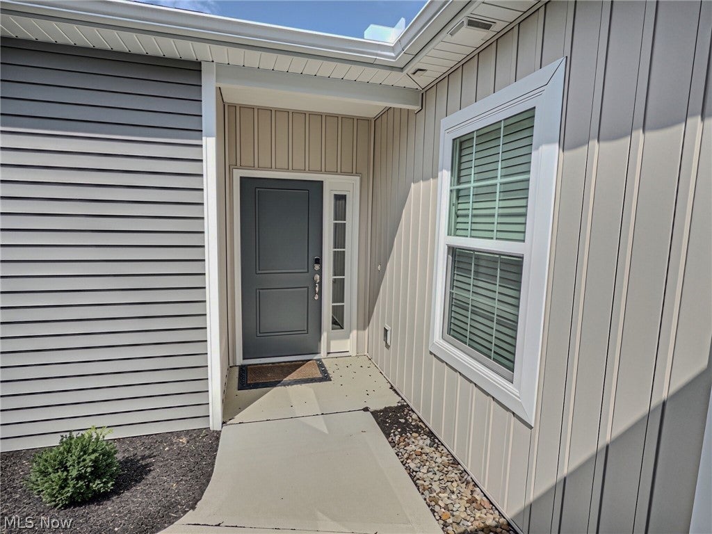 118 W Spring Drive