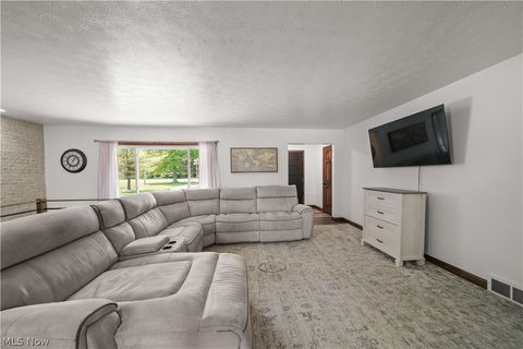 Tiny photo for 6132 Oak Hill Drive, West Farmington, OH 44491 (MLS # 5215130)