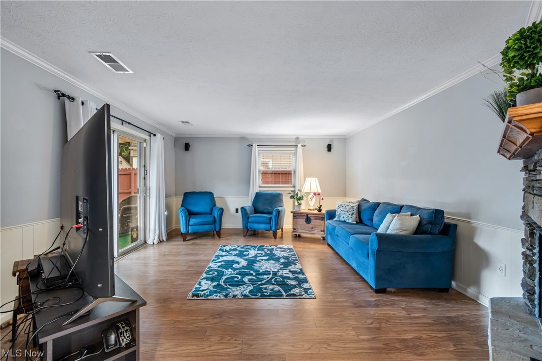 Heslop Morning View 02 - Residential